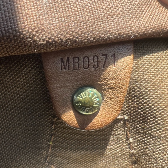 Louis Vuitton Speedy 30 Bag - Picture 13 of 13